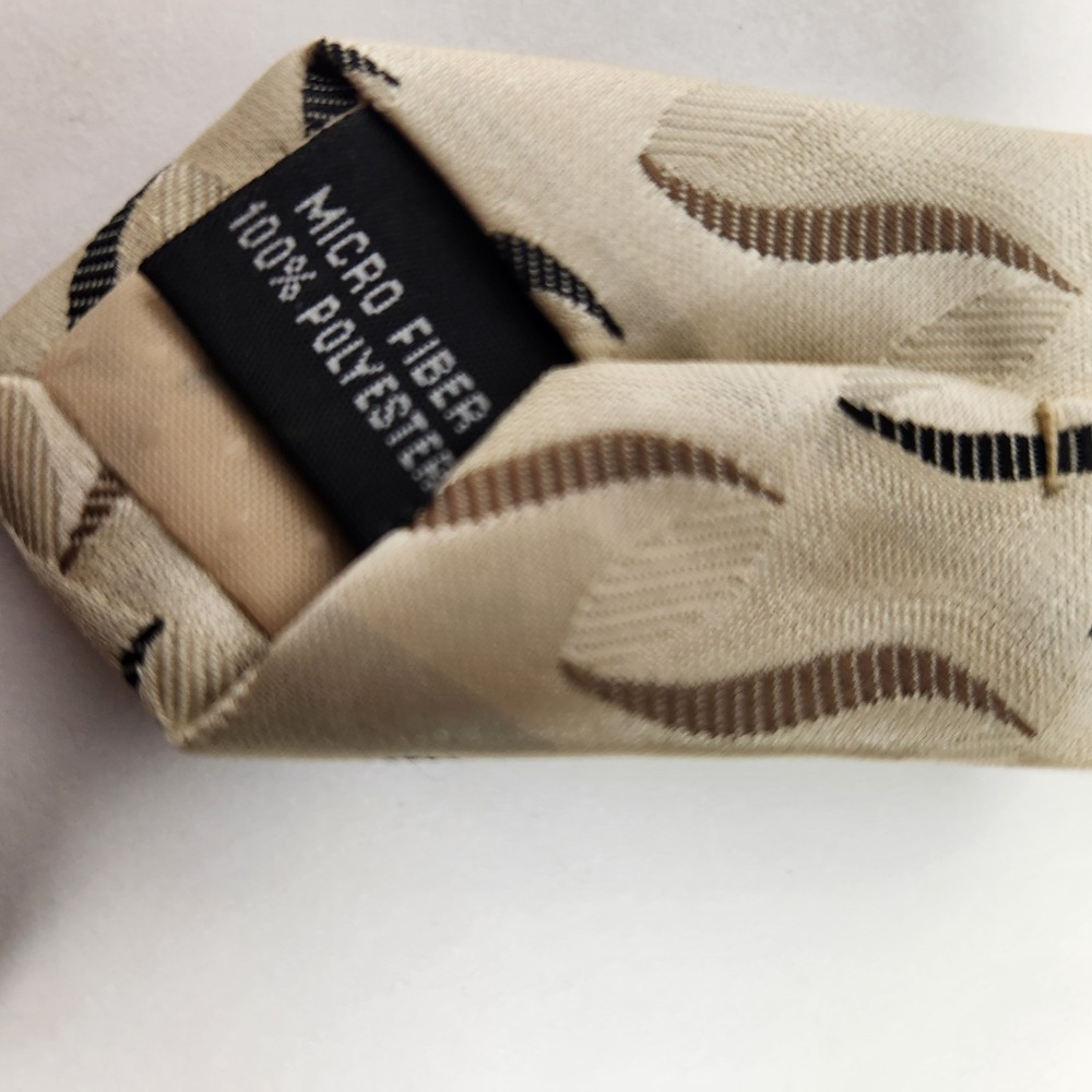 Laurant Bennet Milanese Men's Necktie - Picture 2 of 7